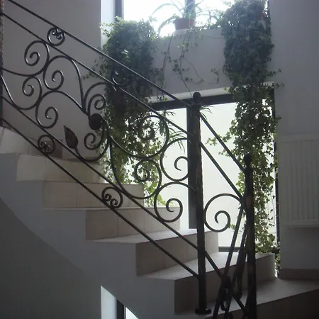 Aparthotel Edera - Gazda Profesionista 3*