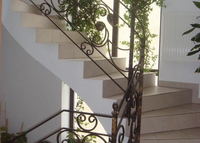 アパートホテル Edera - Gazda Profesionista 3*