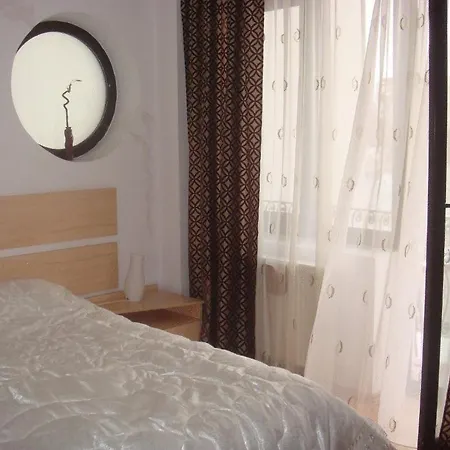 Edera - Gazda Profesionista 3* Bukareszt